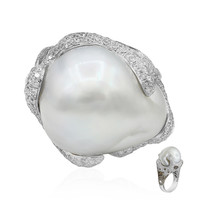 18K White Freshwater Pearl Gold Ring (Estée Collection)