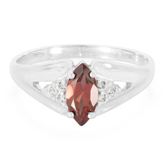 Lindi Garnet Silver Ring