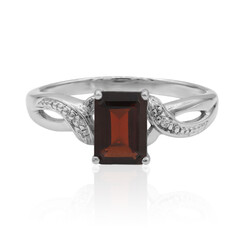 Mozambique Garnet Silver Ring