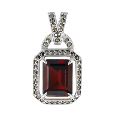 Mozambique Garnet Silver Pendant (Annette classic)