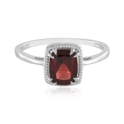 Mozambique Garnet Silver Ring