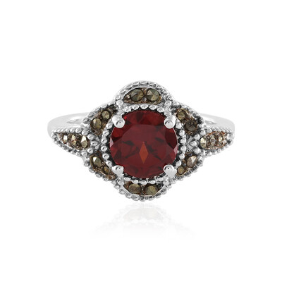 Mozambique Garnet Silver Ring